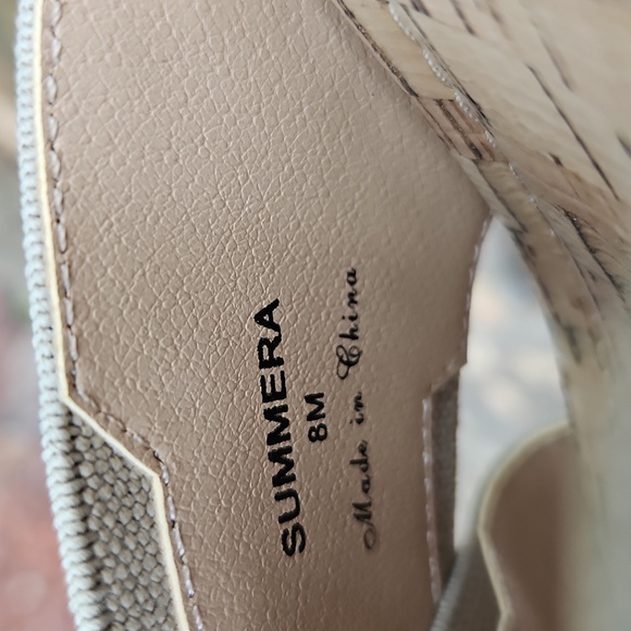 Womens Donald Pilner Gold Platform Summera Sandals Size 8 - Picture 6 of 7